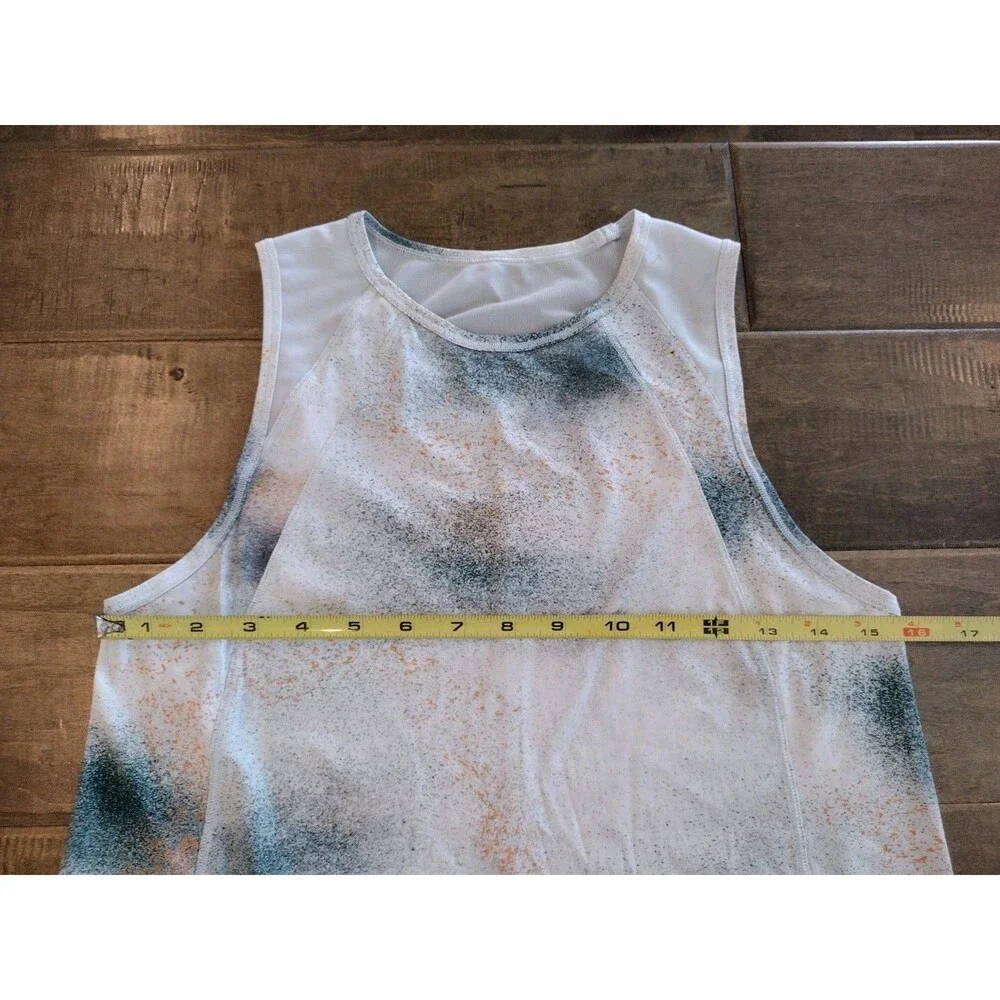 LULULEMON Women's Sculpt white print sleeveless tank top - size 6 8